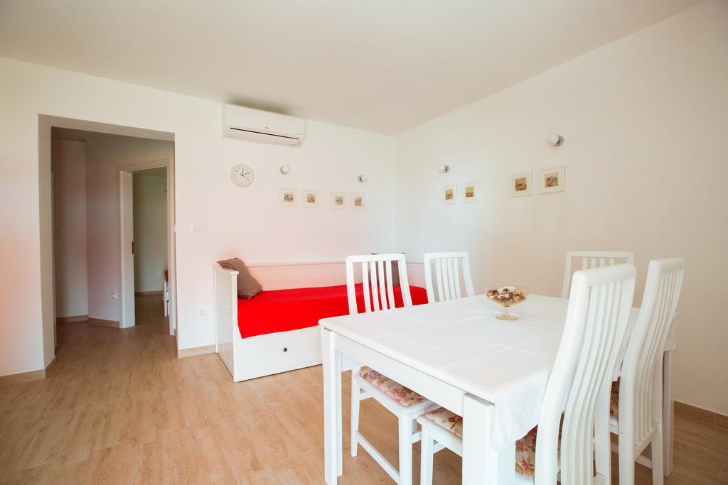 Apartments Irina Icici Luaran gambar